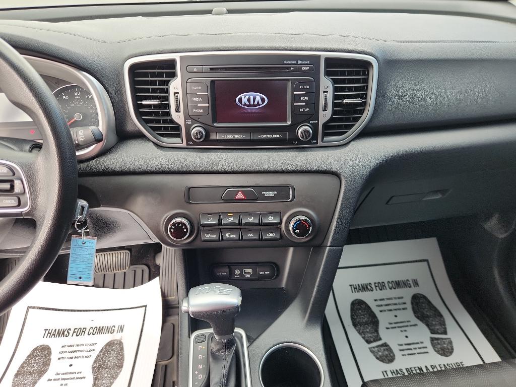 Vehicle image 15 of 17