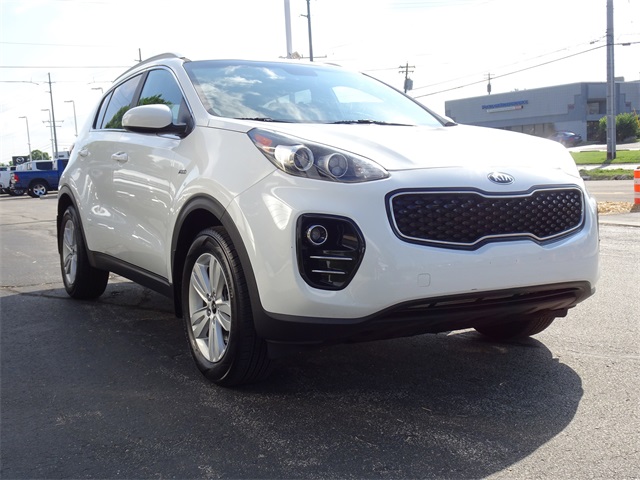 Vehicle image 3 of 24