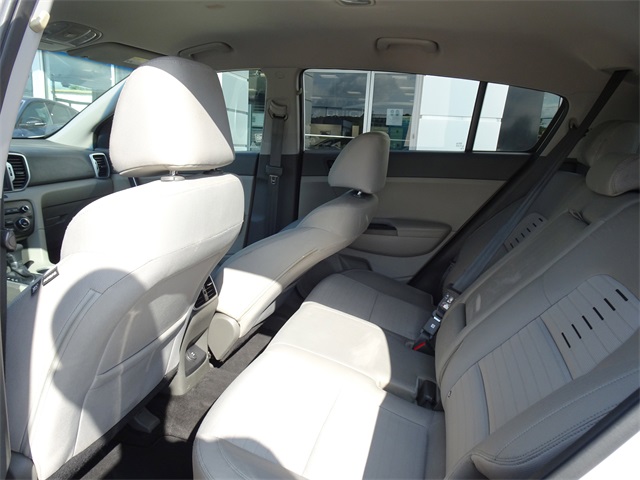Vehicle image 15 of 24