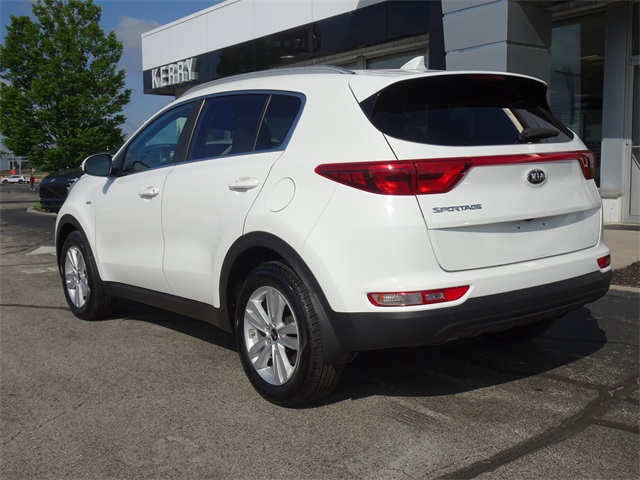 Vehicle image 7 of 24