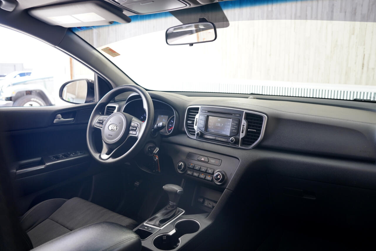 Vehicle image 12 of 35