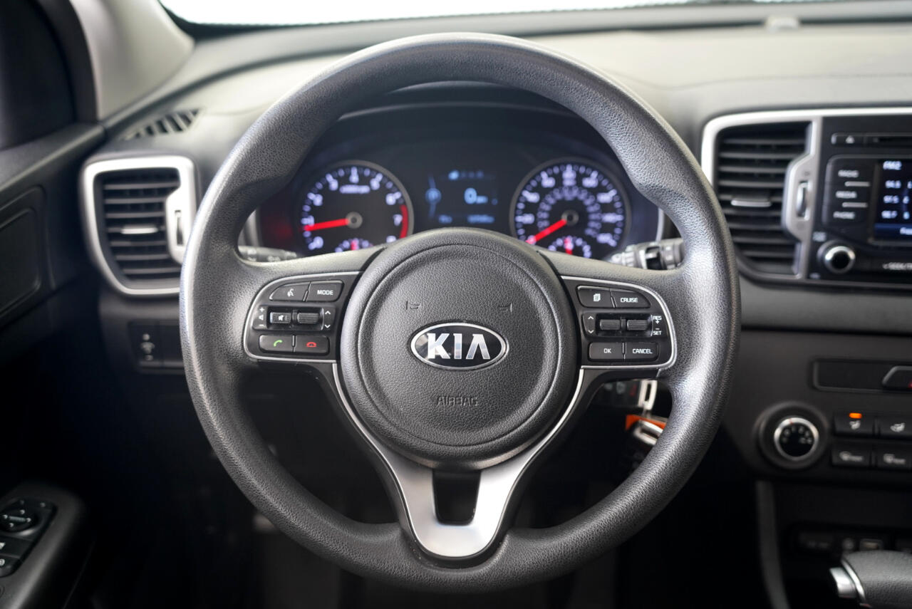 Vehicle image 11 of 35