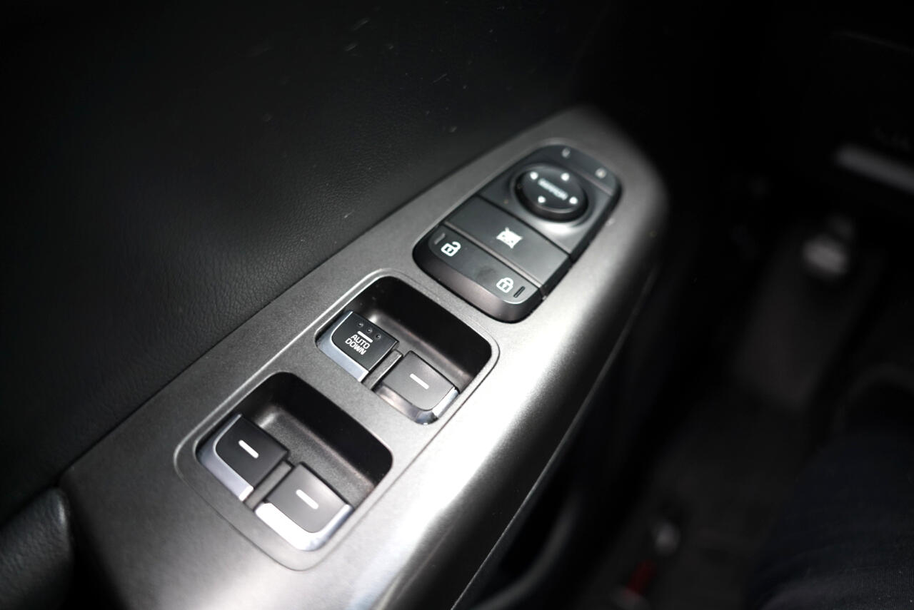 Vehicle image 24 of 35