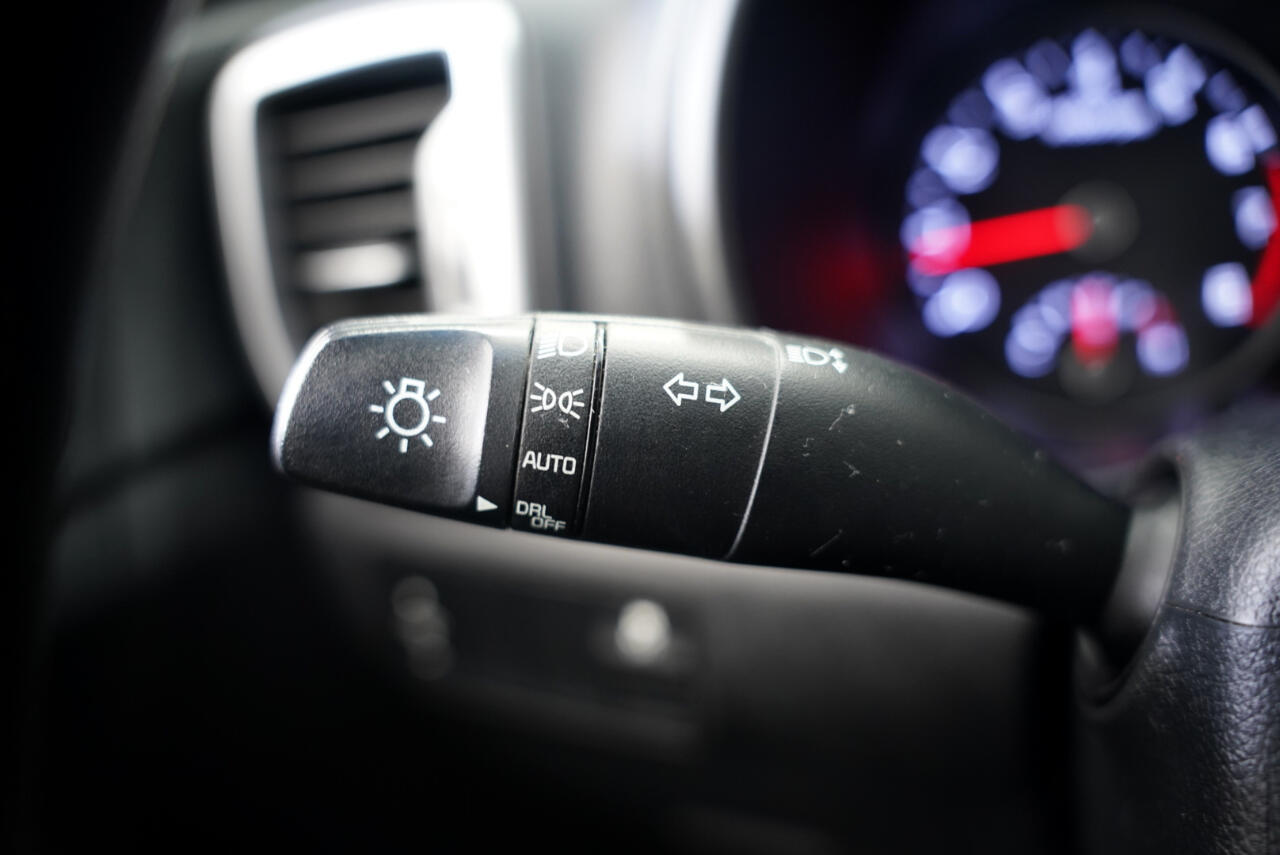 Vehicle image 14 of 35