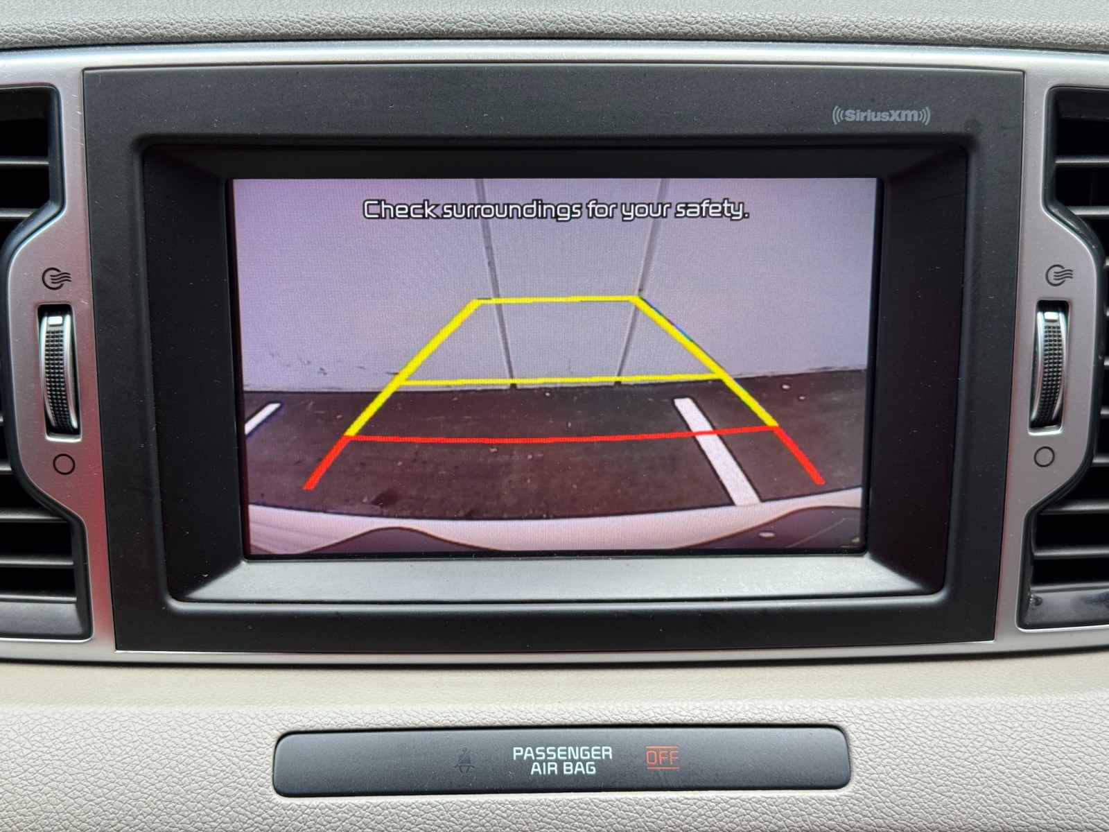 Vehicle image 33 of 45
