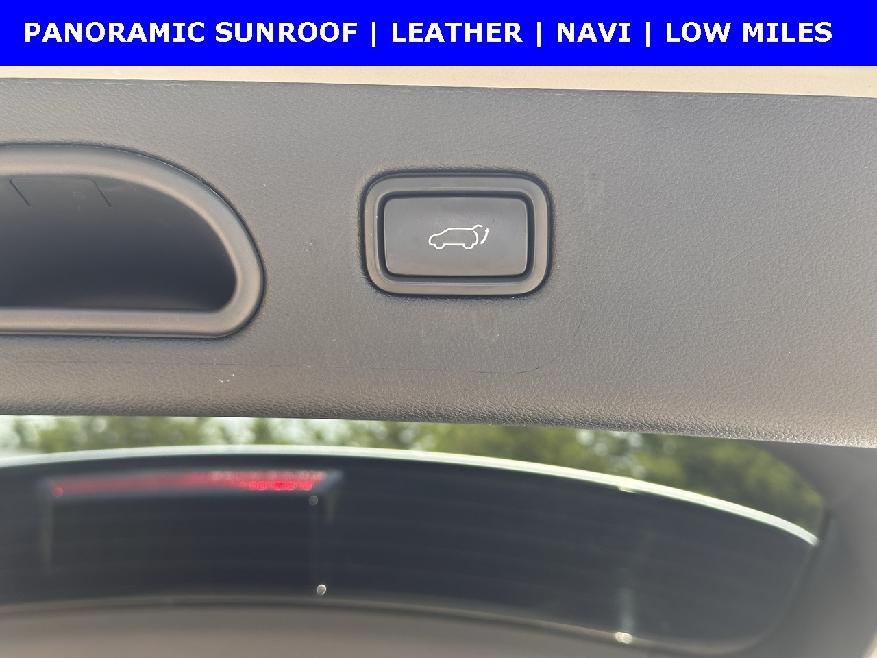 Vehicle image 12 of 30