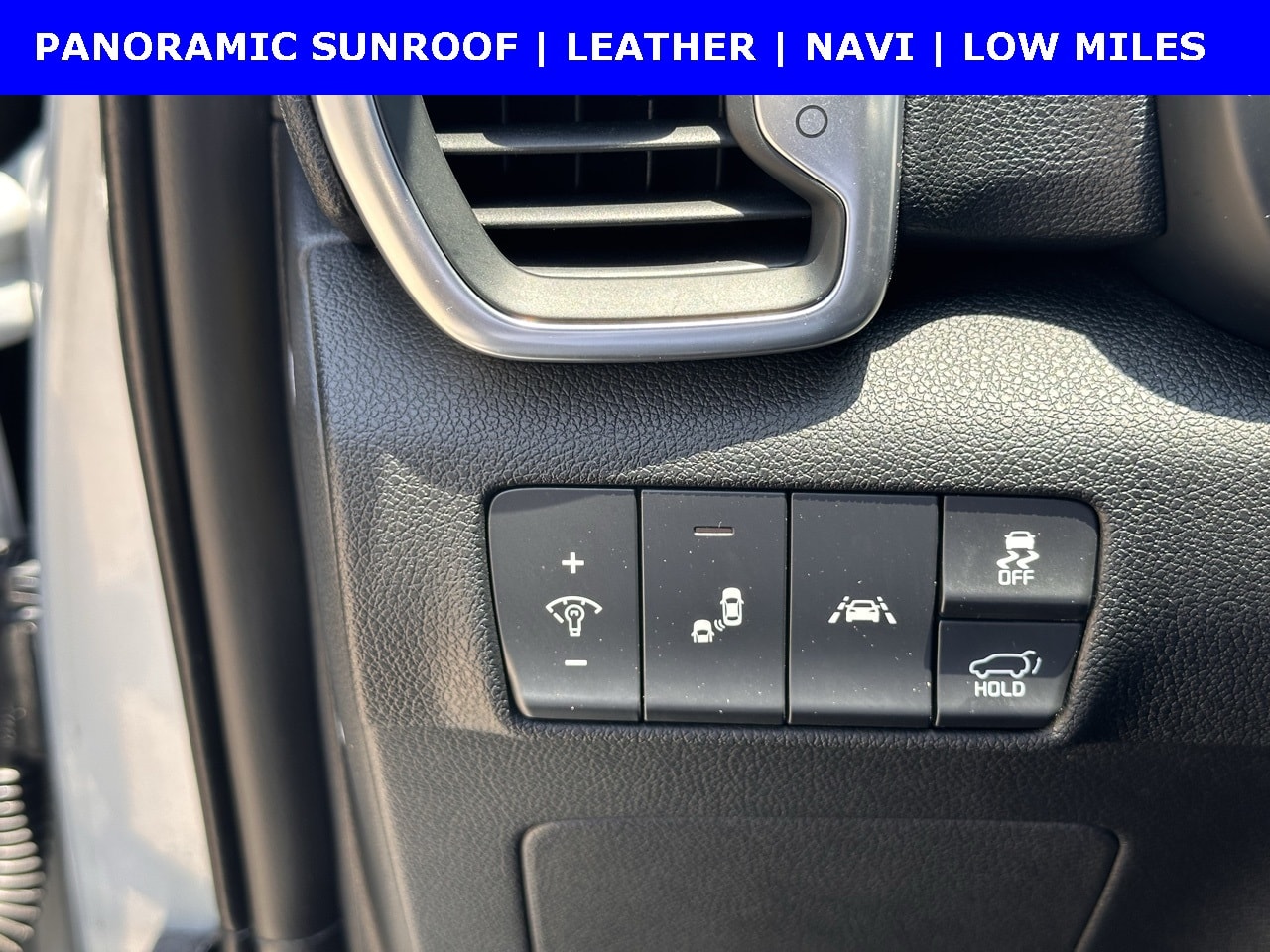 Vehicle image 17 of 30