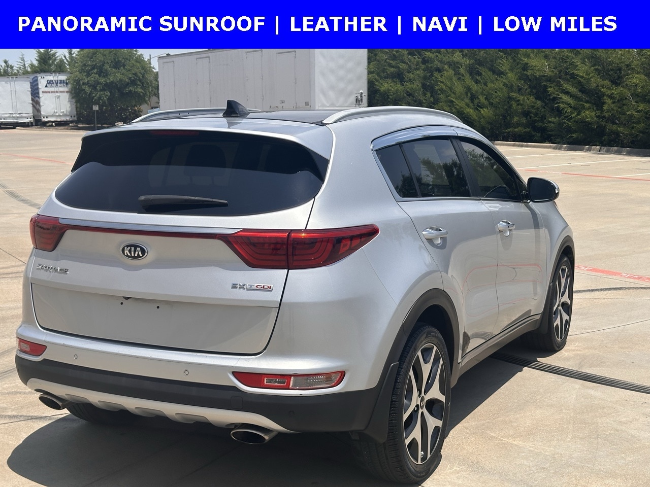 Vehicle image 4 of 30