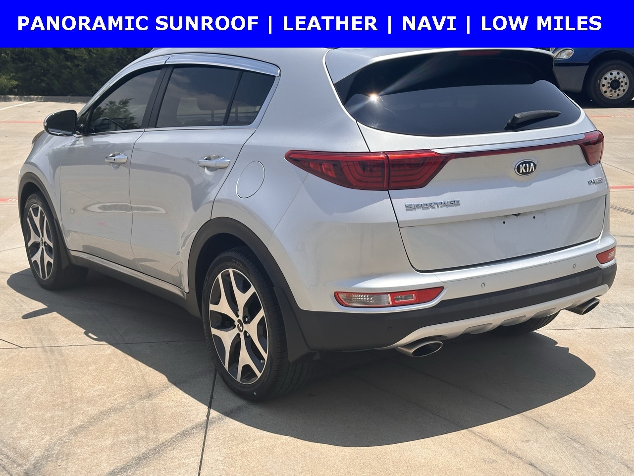 Vehicle image 6 of 30