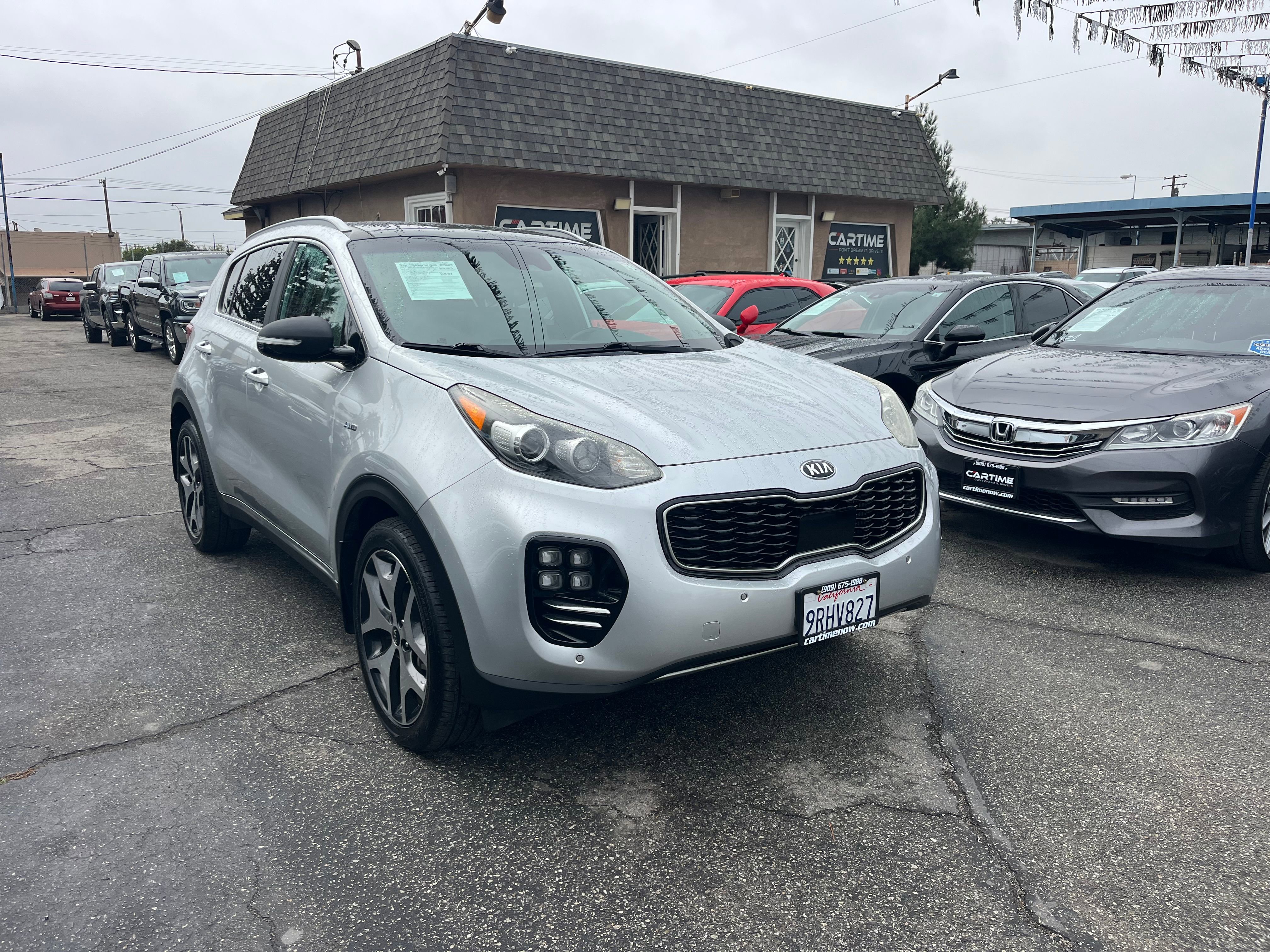 Vehicle image 12 of 70