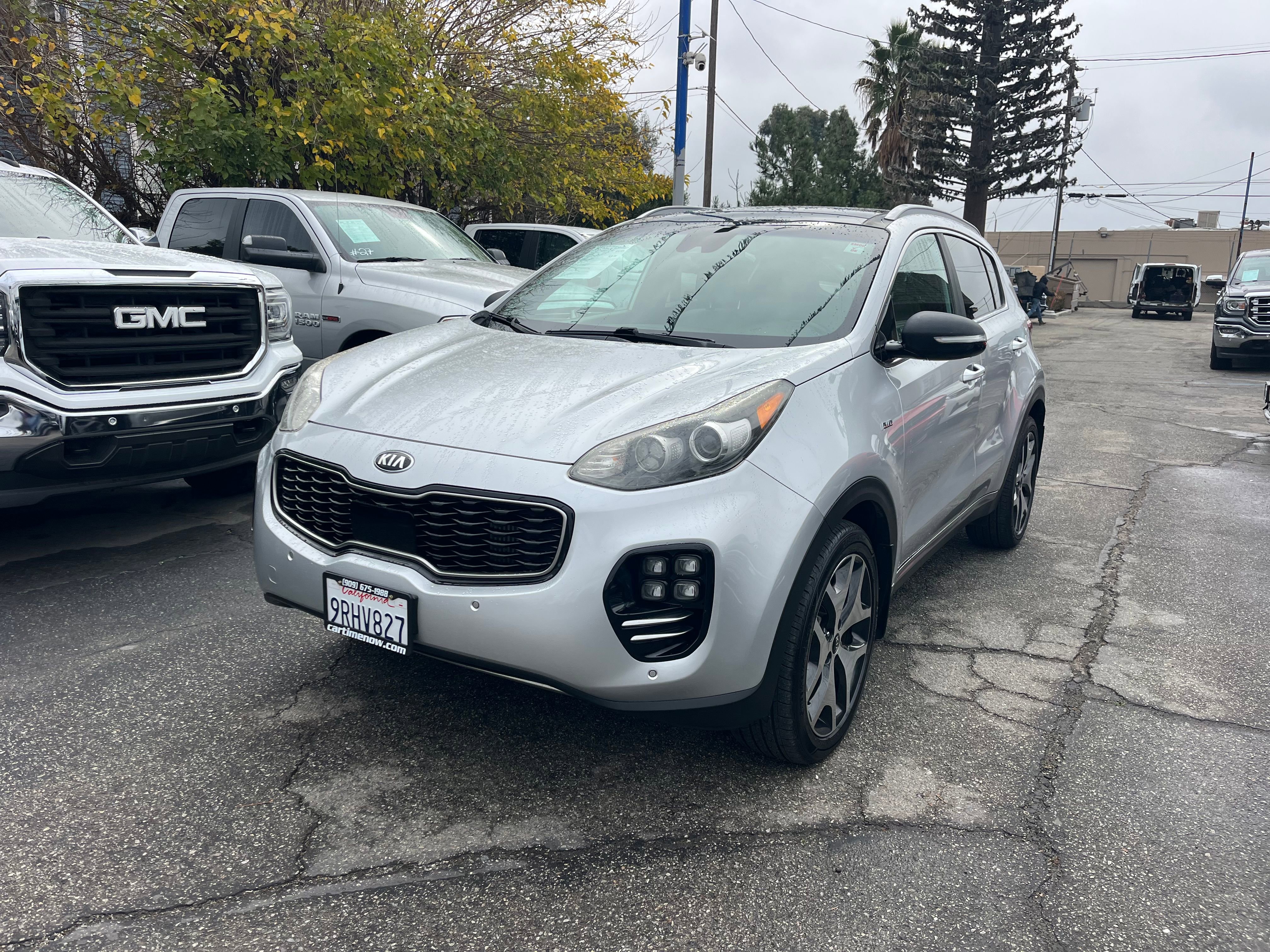 Vehicle image 5 of 70