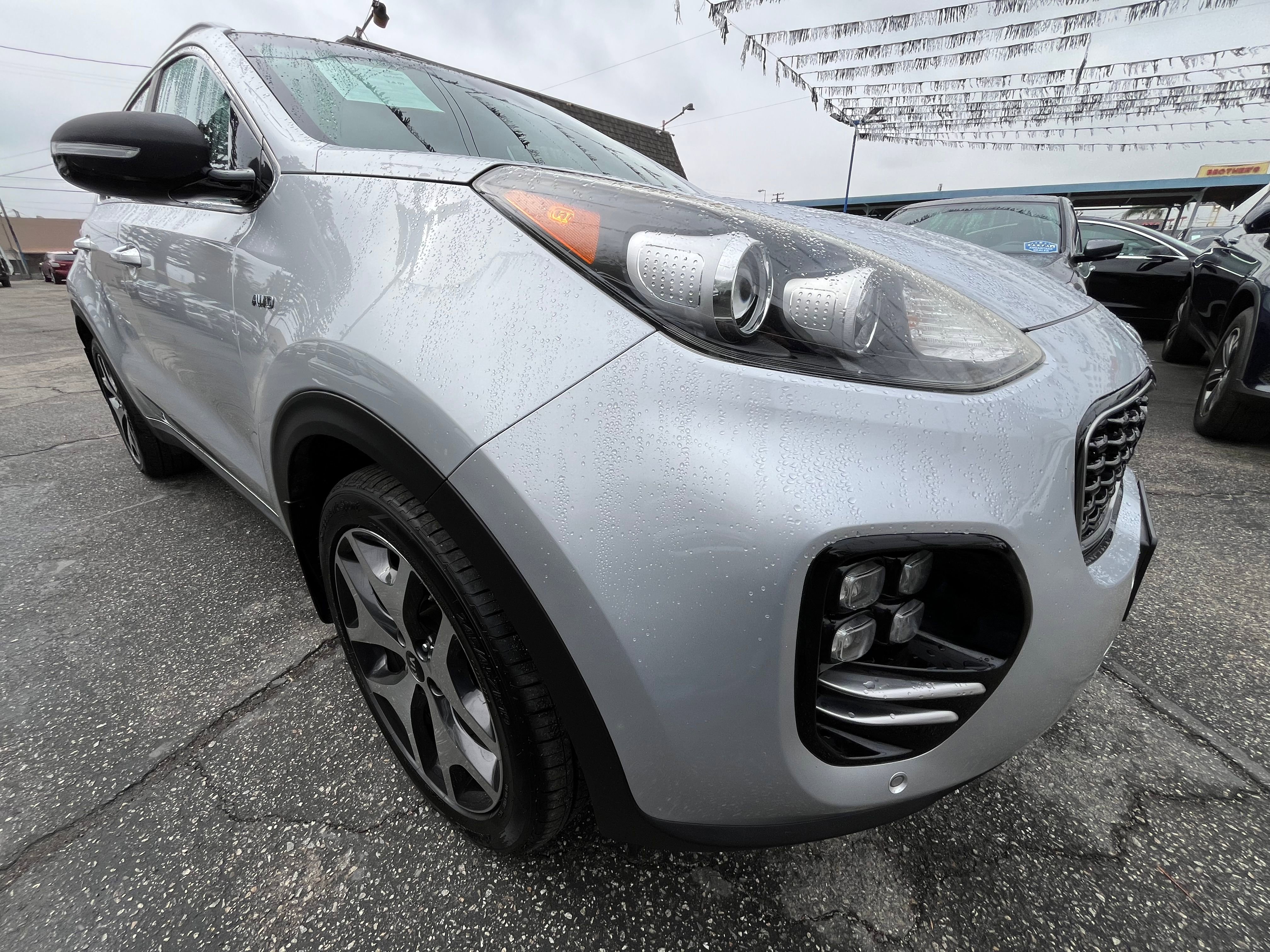 Vehicle image 9 of 70