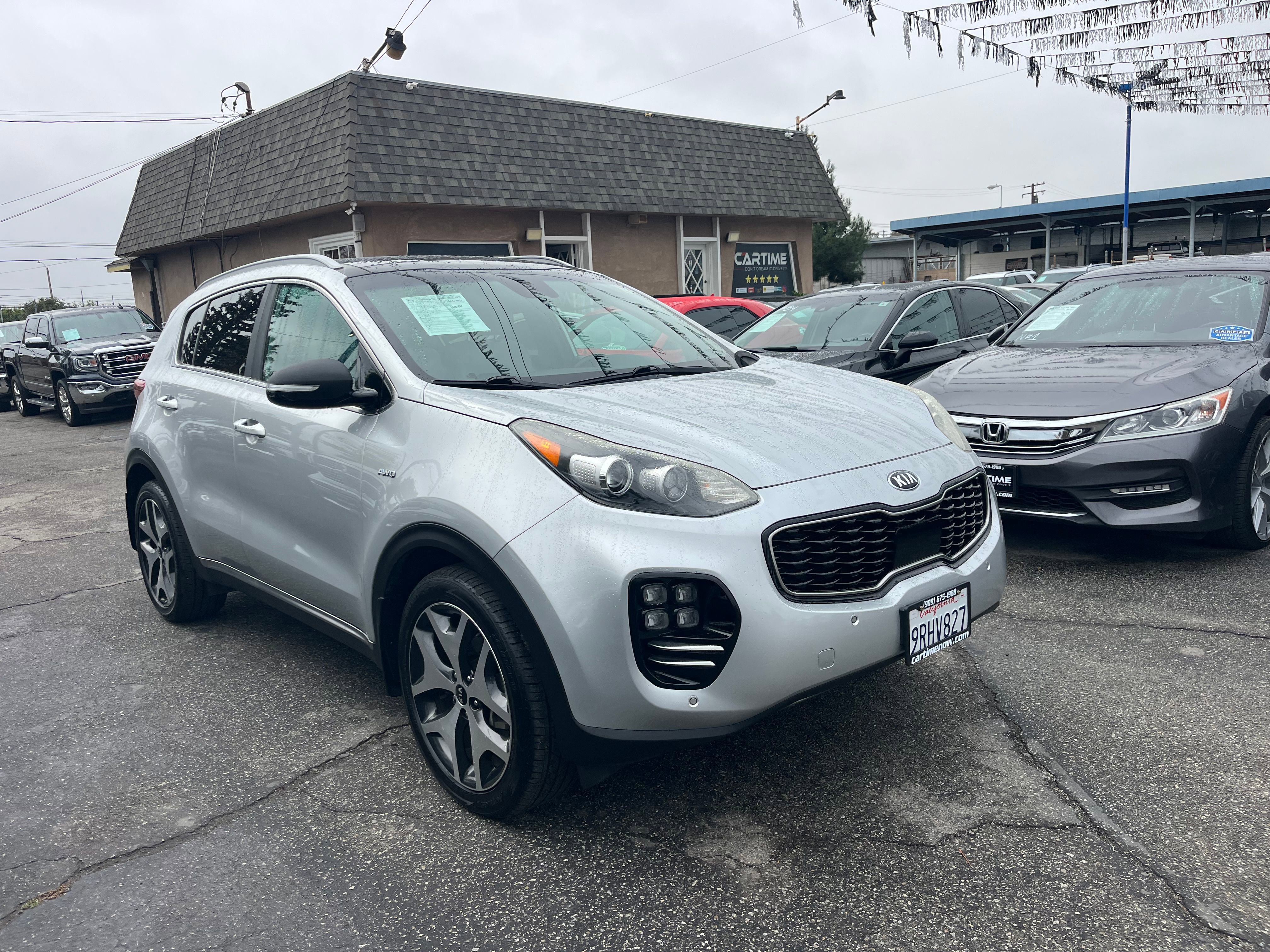 Vehicle image 8 of 70