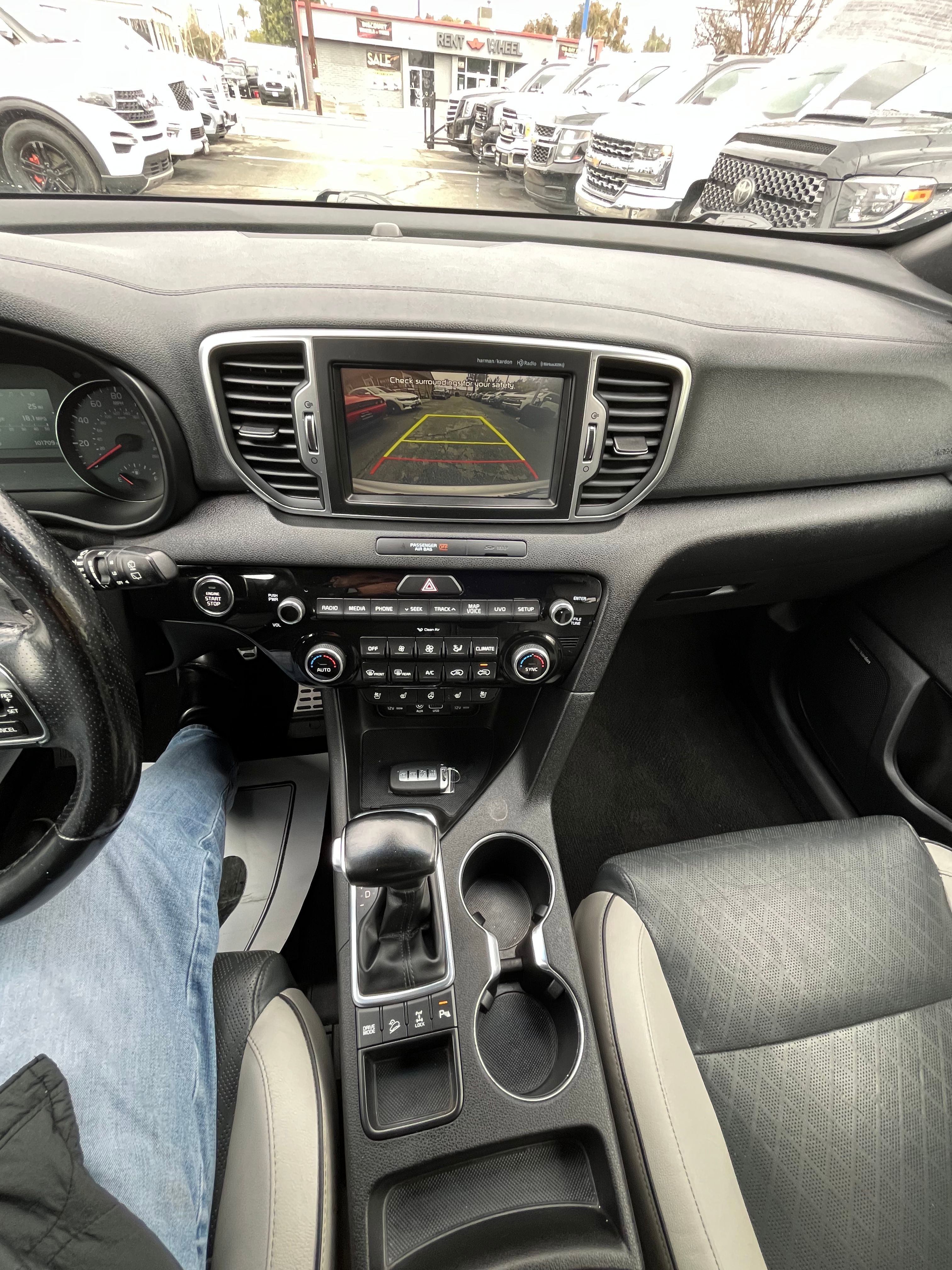 Vehicle image 50 of 70