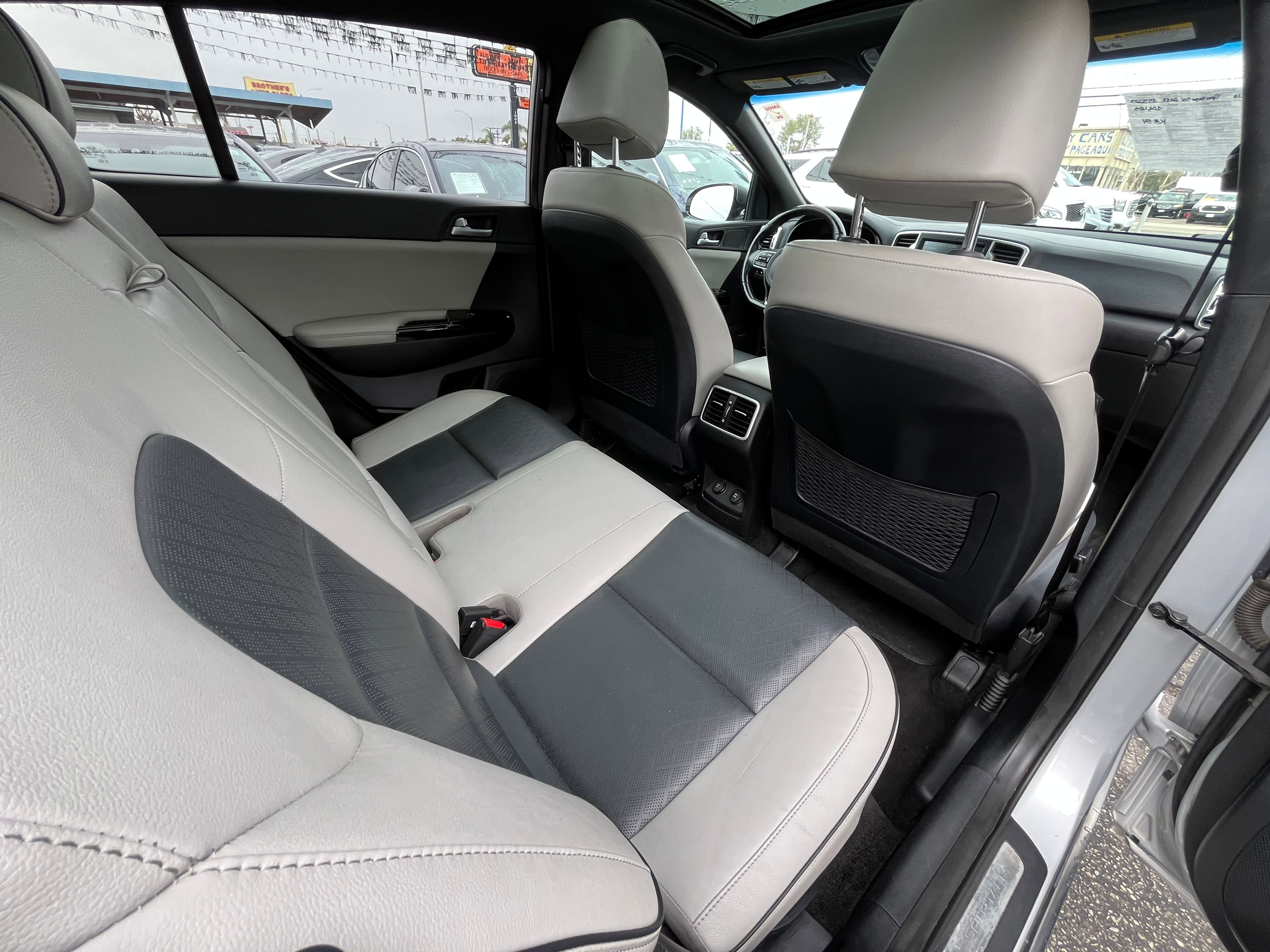 Vehicle image 62 of 70
