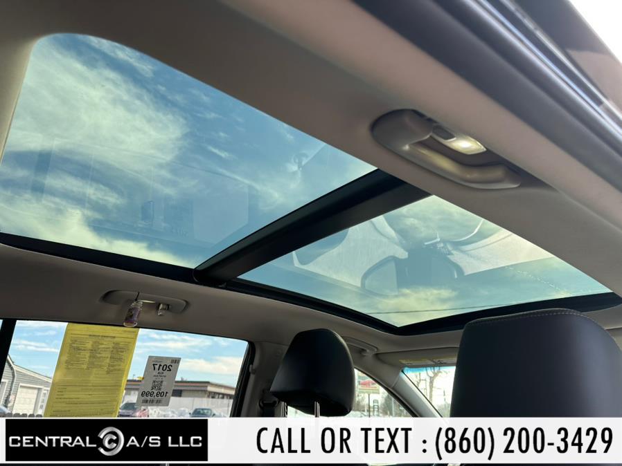 Vehicle image 41 of 51