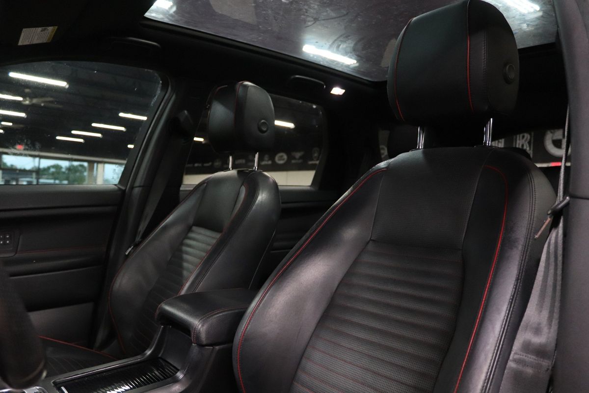 Vehicle image 11 of 40