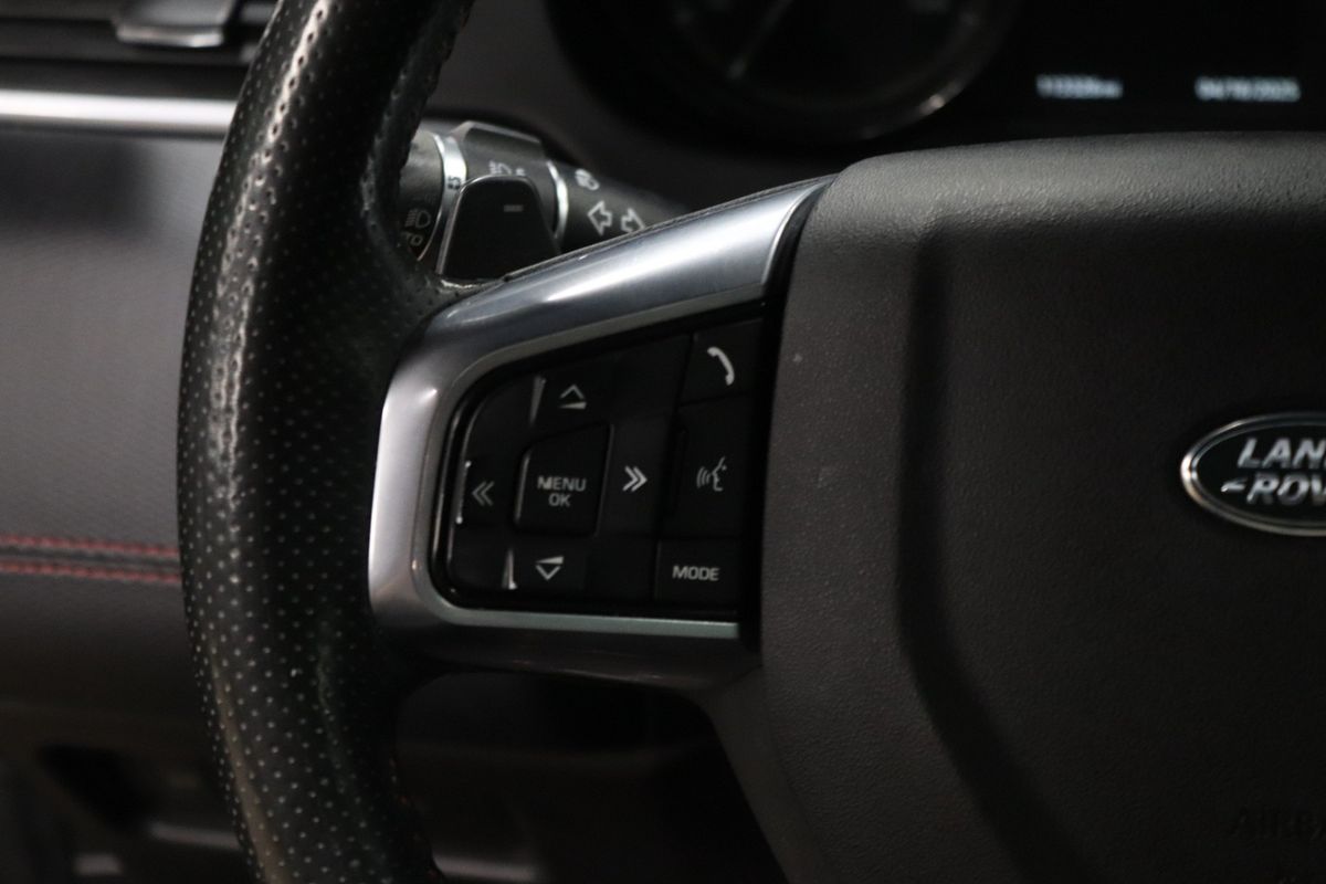 Vehicle image 28 of 40