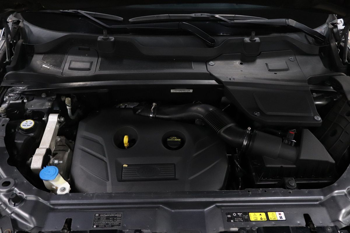 Vehicle image 26 of 40