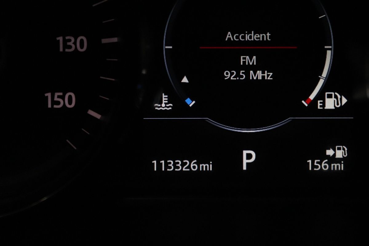 Vehicle image 36 of 40