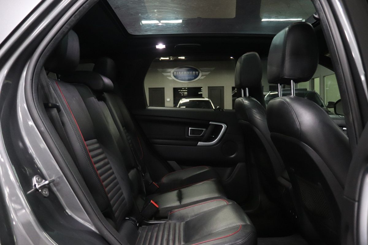Vehicle image 19 of 40