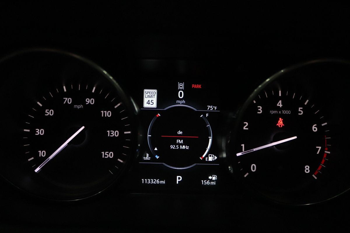 Vehicle image 35 of 40