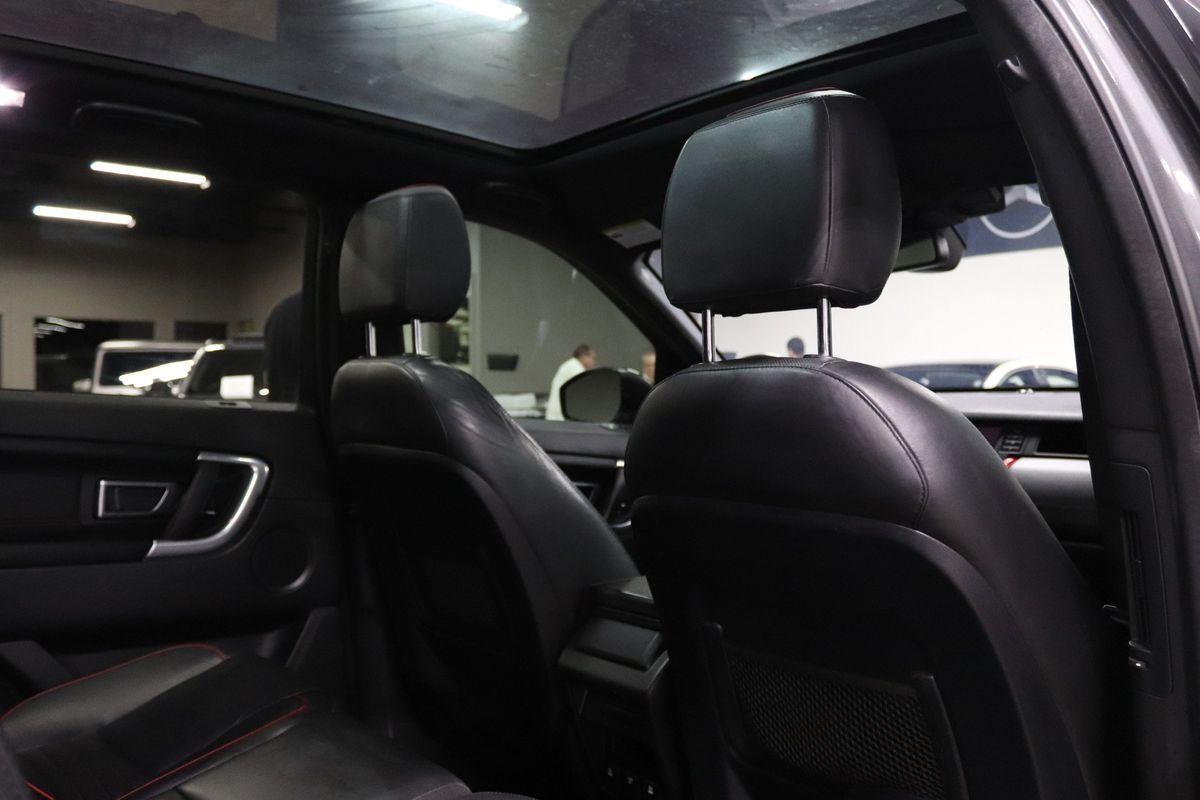 Vehicle image 21 of 40