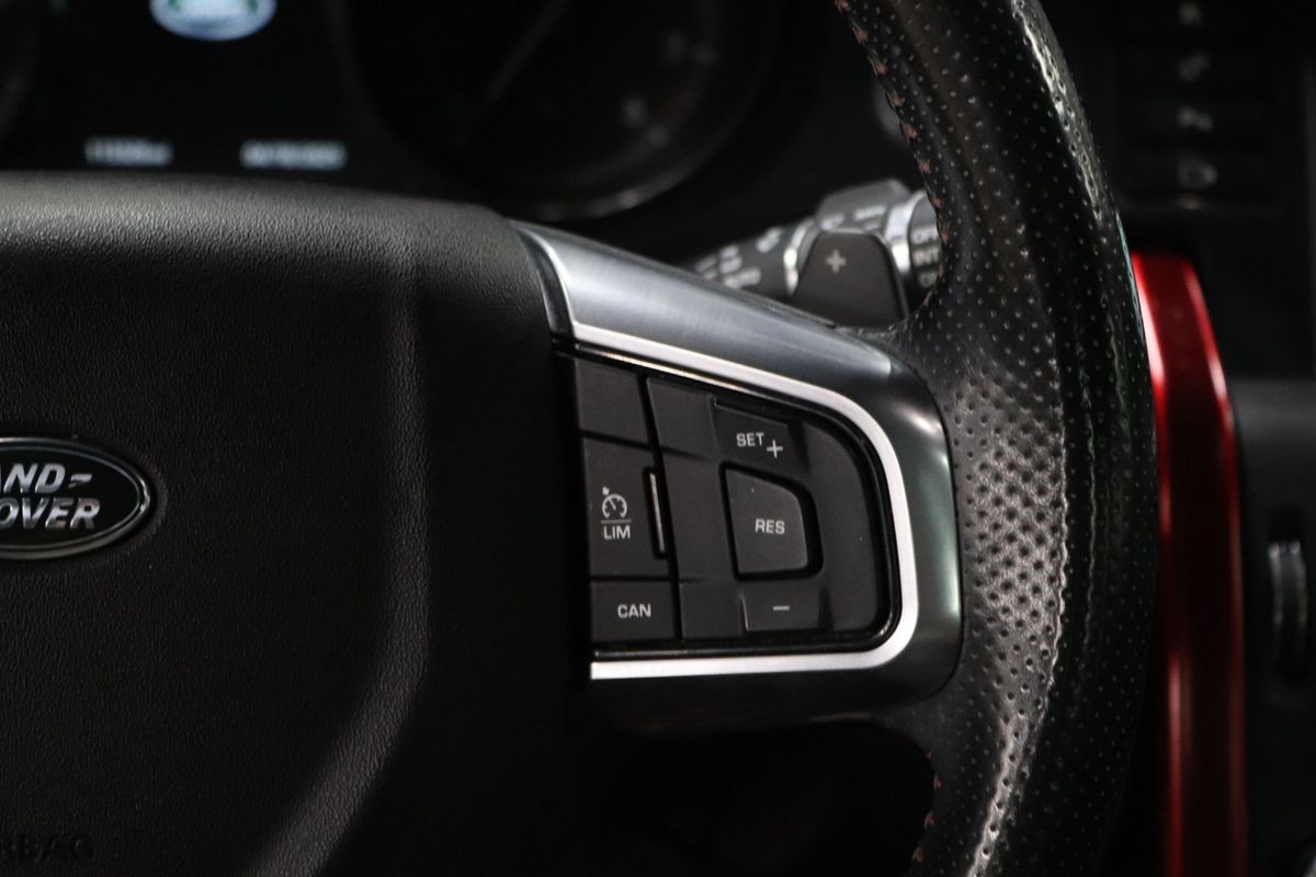 Vehicle image 29 of 40