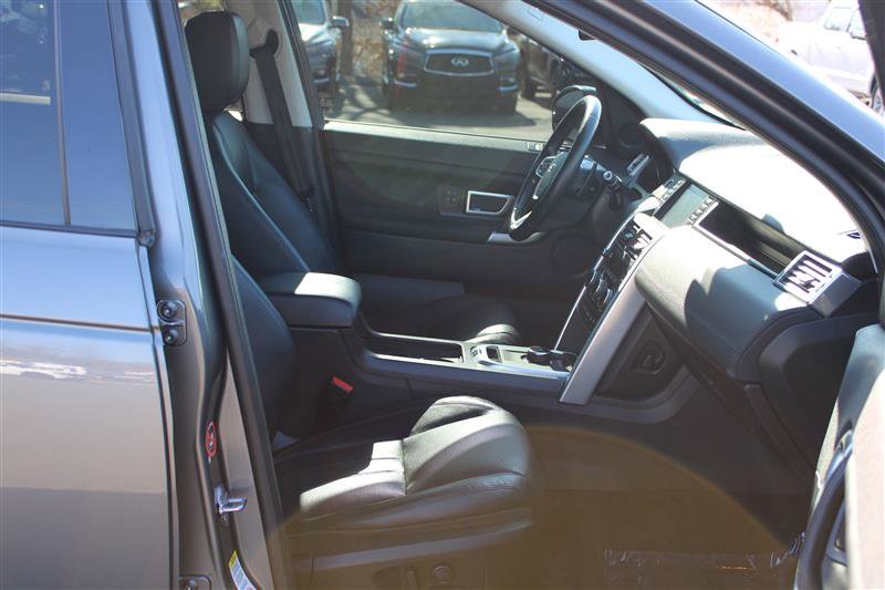 Vehicle image 8 of 16