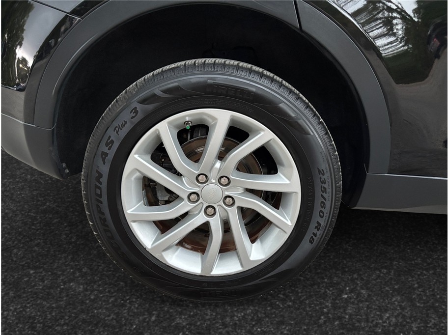 Vehicle image 11 of 51