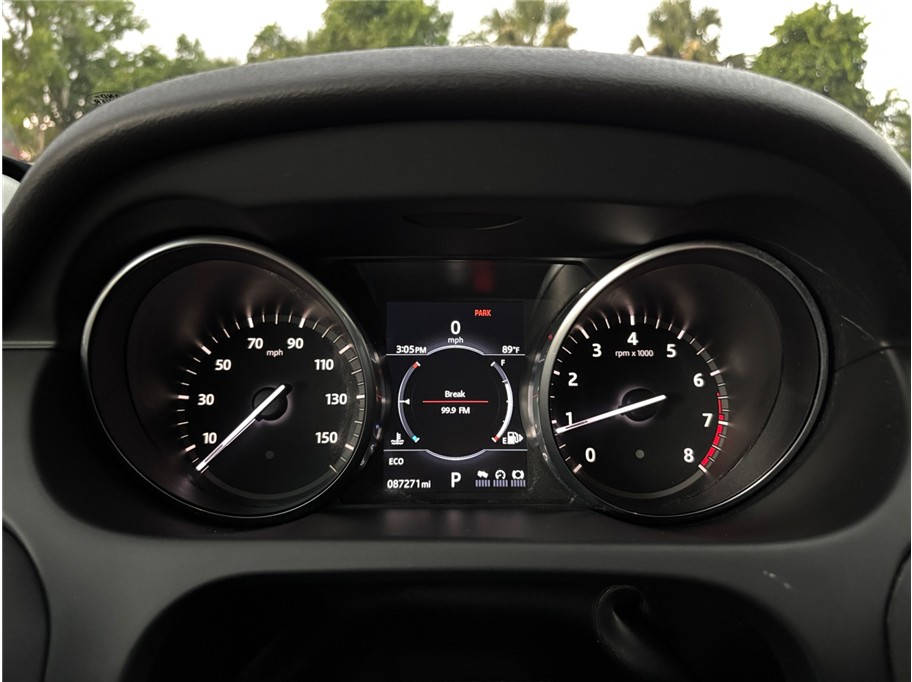 Vehicle image 23 of 51
