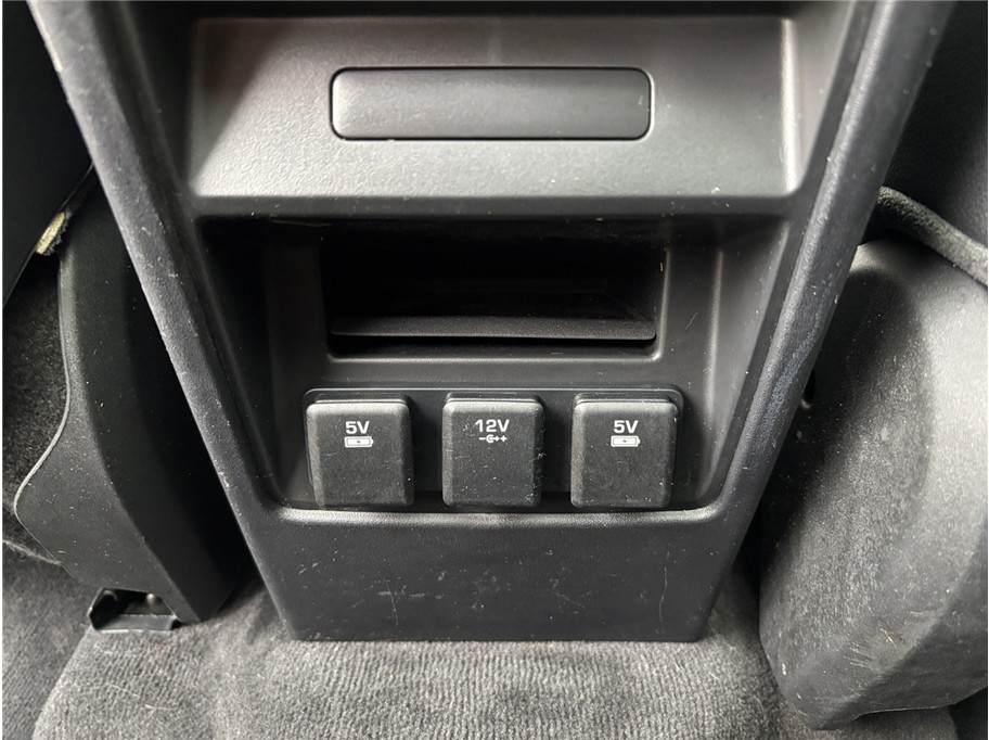 Vehicle image 39 of 51