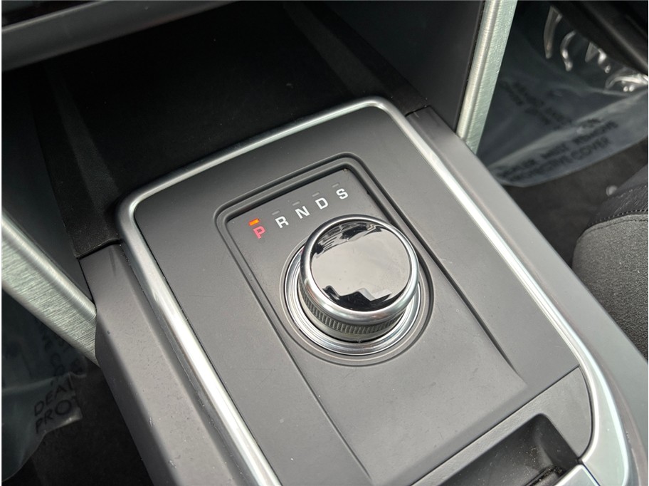 Vehicle image 28 of 51