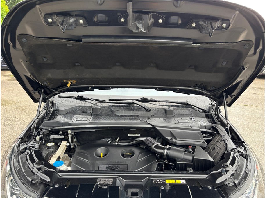Vehicle image 10 of 51
