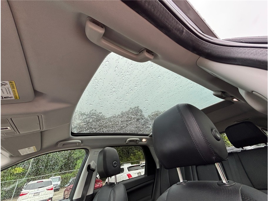 Vehicle image 43 of 51