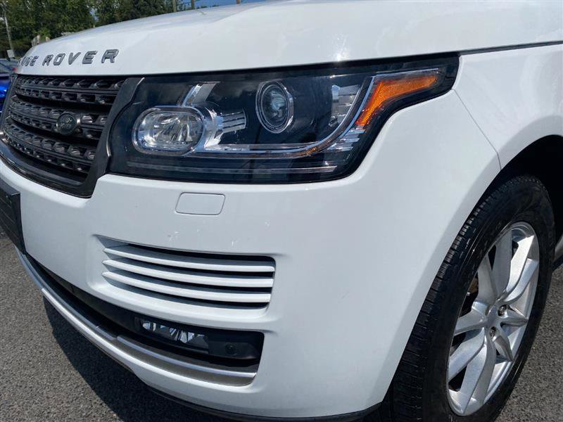 Vehicle image 10 of 24