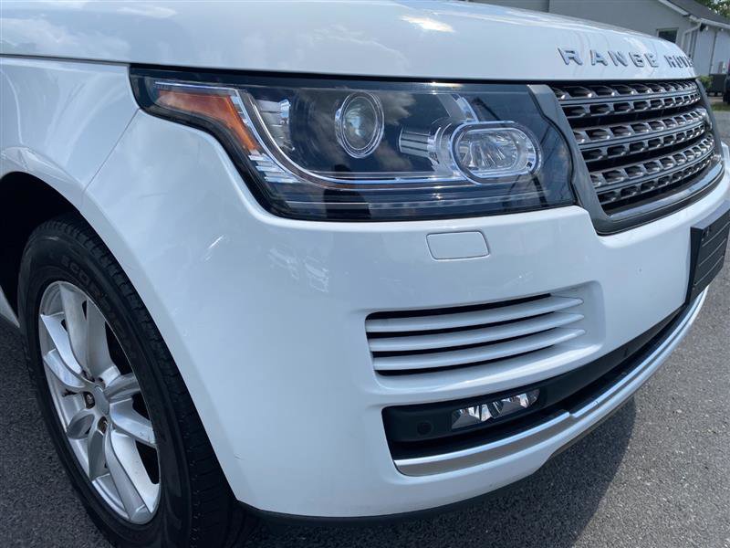 Vehicle image 9 of 24