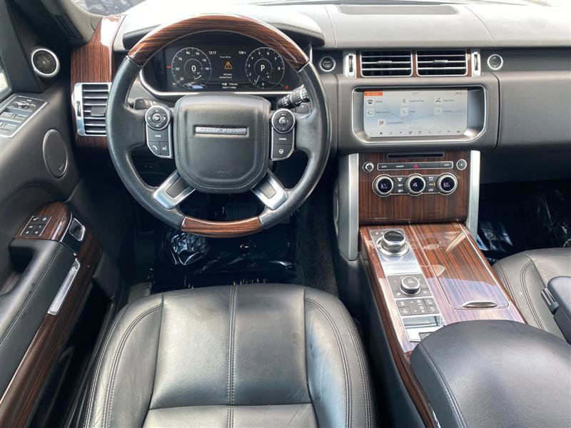 Vehicle image 17 of 24