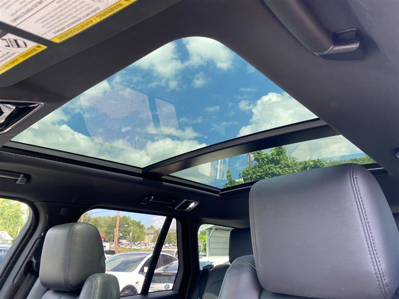 Vehicle image 15 of 24