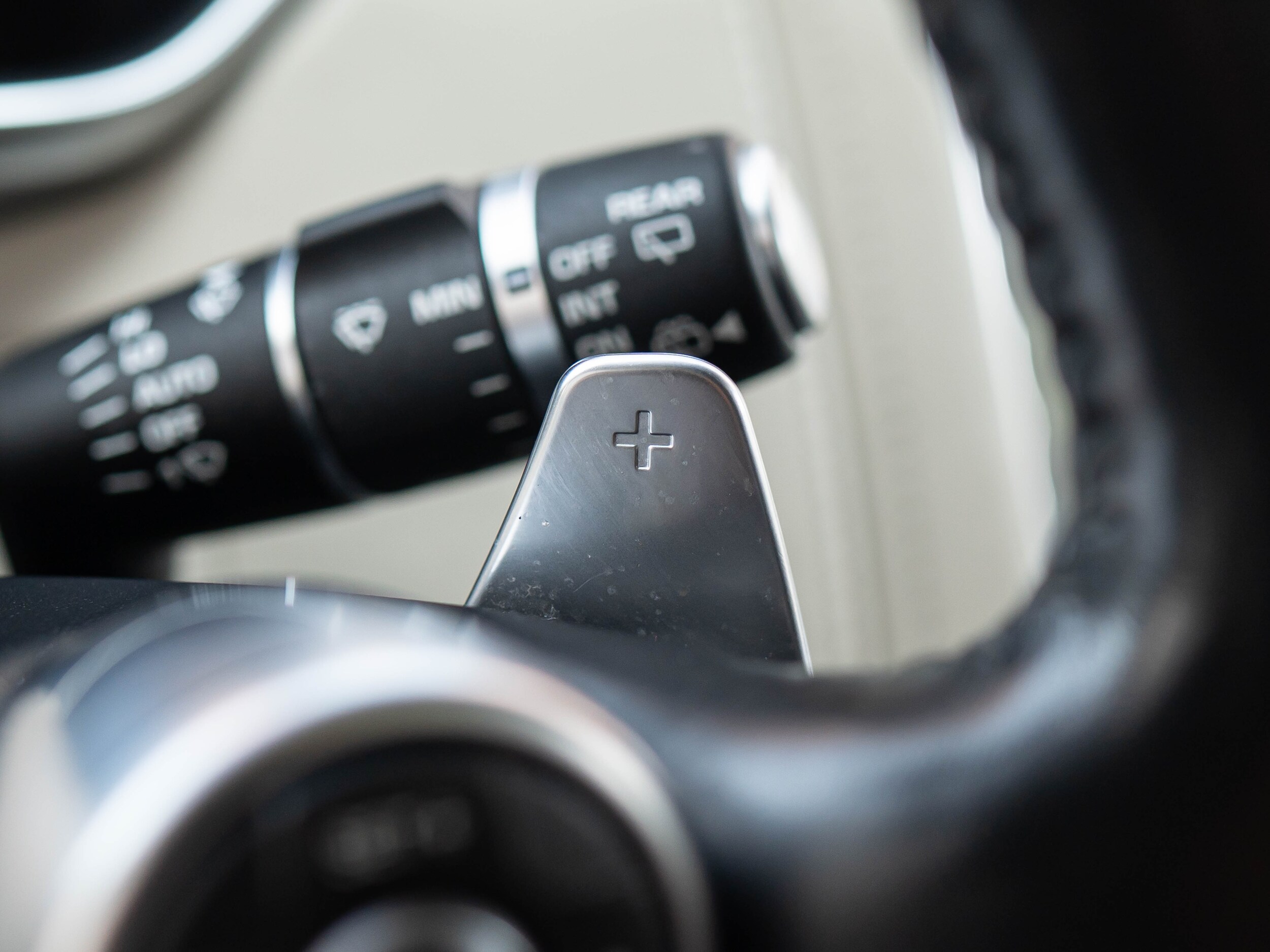 Vehicle image 31 of 64