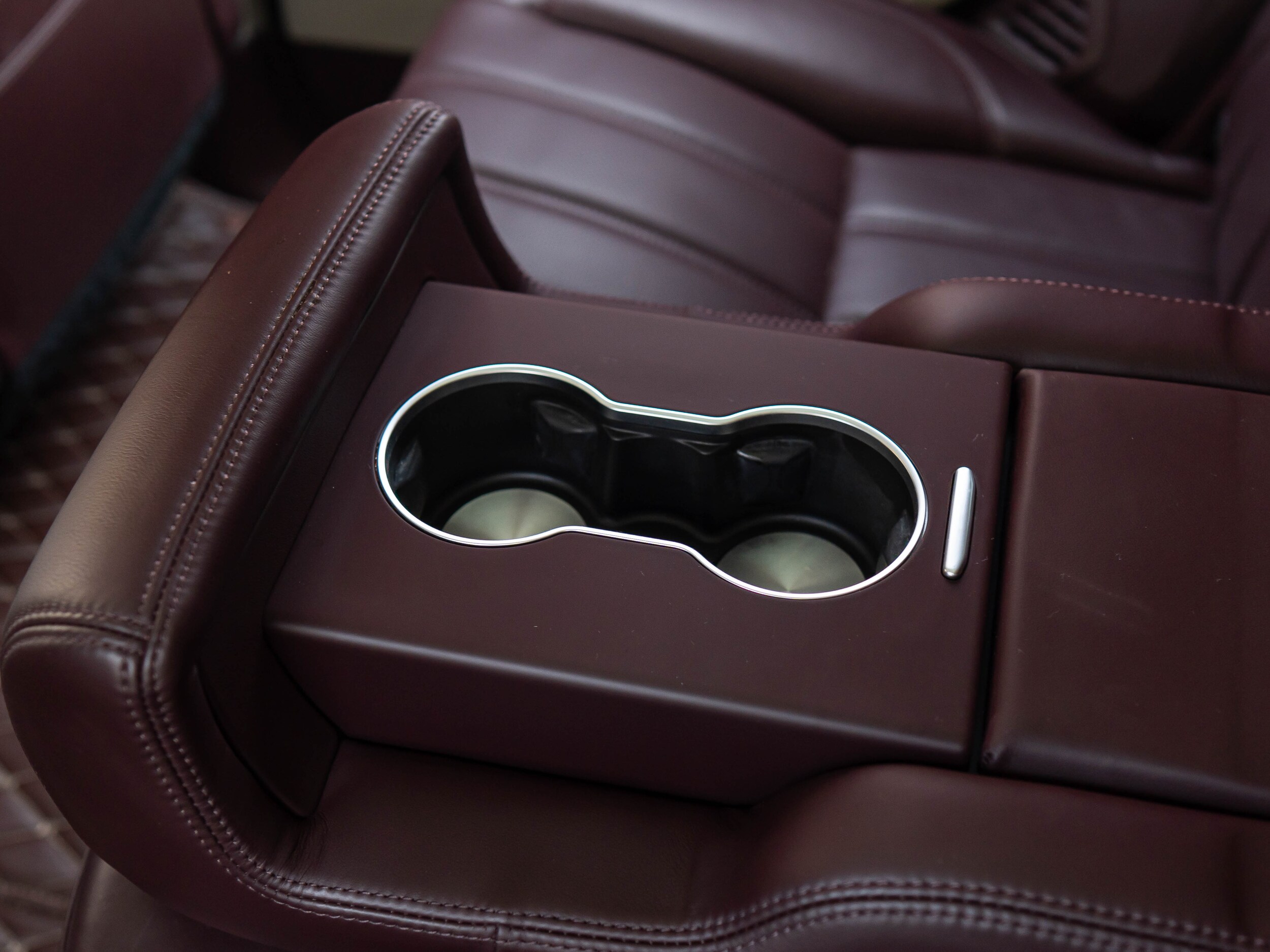 Vehicle image 24 of 64