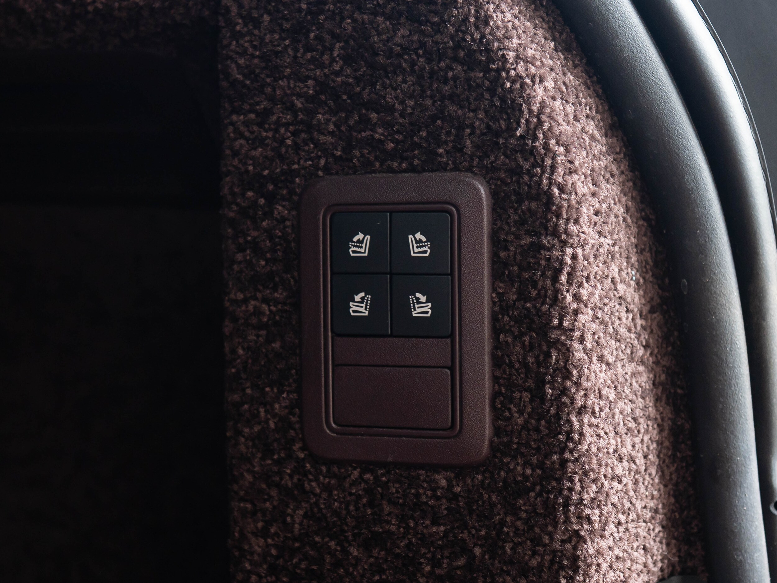 Vehicle image 59 of 64