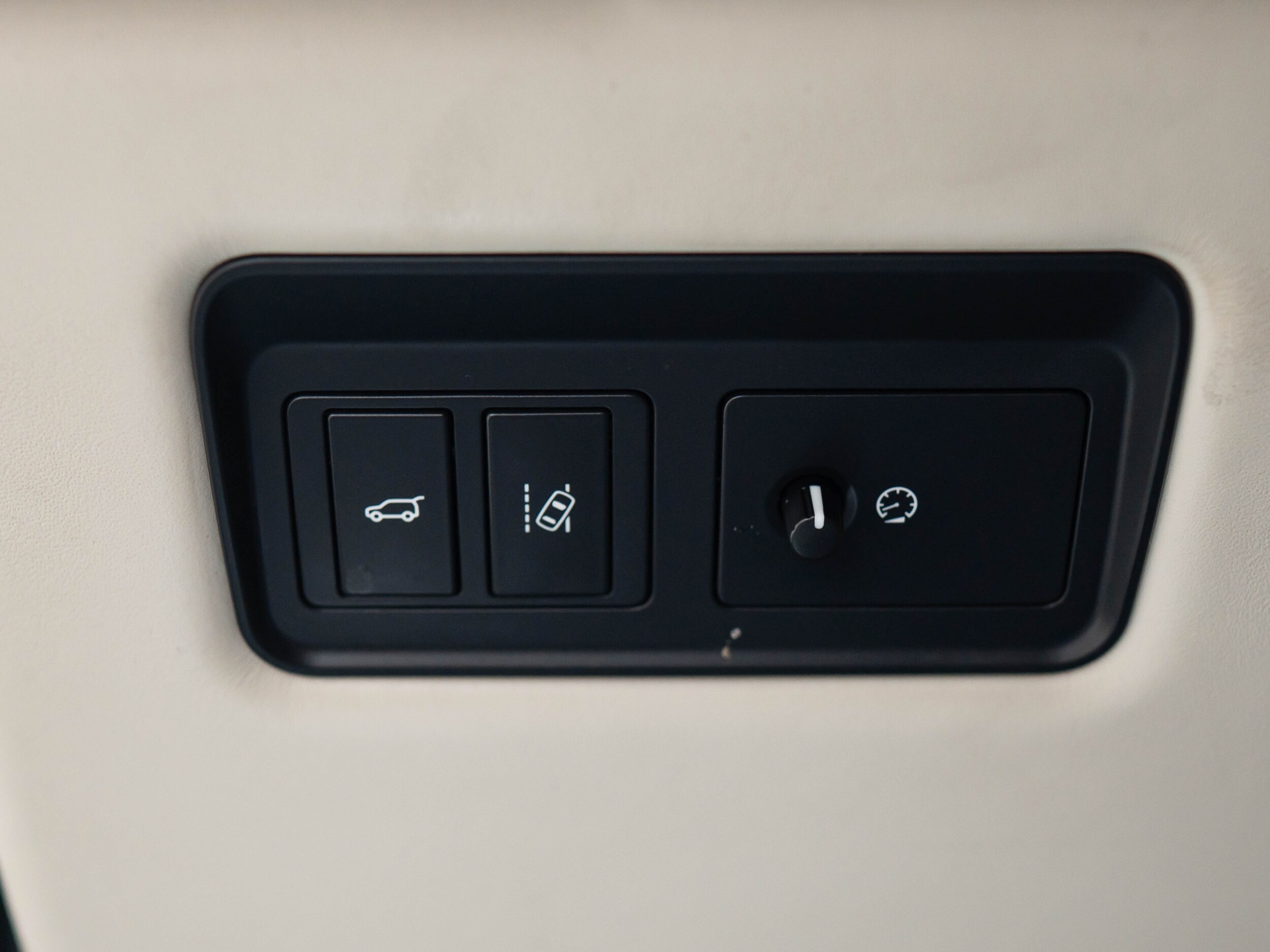 Vehicle image 44 of 64