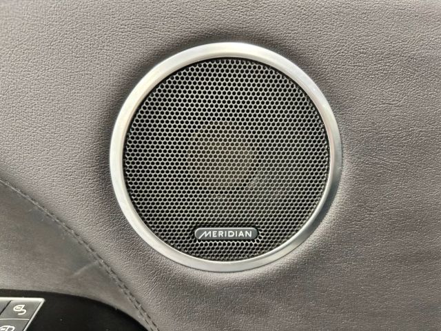 Vehicle image 32 of 45