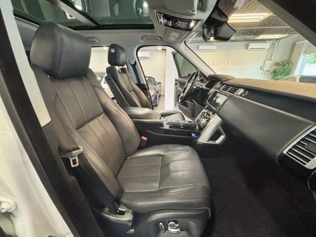 Vehicle image 20 of 45