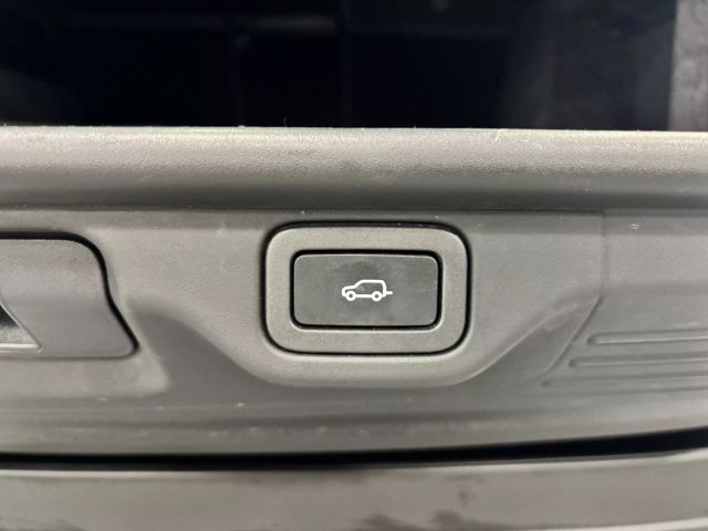 Vehicle image 39 of 45