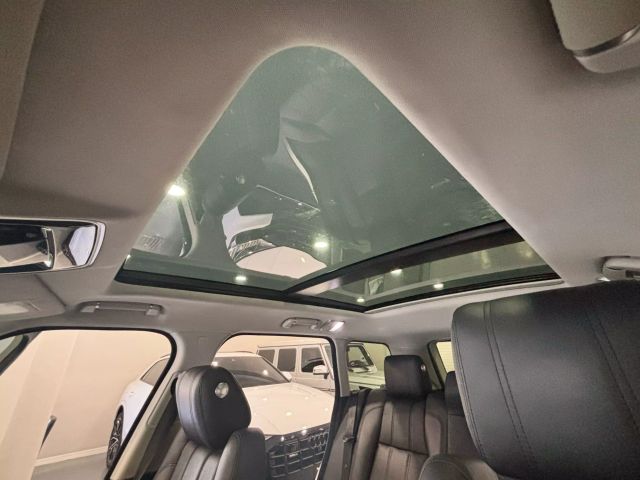 Vehicle image 11 of 45