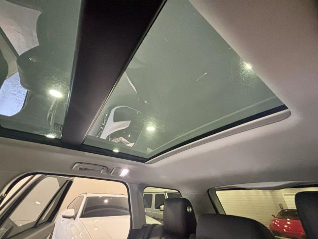 Vehicle image 14 of 45