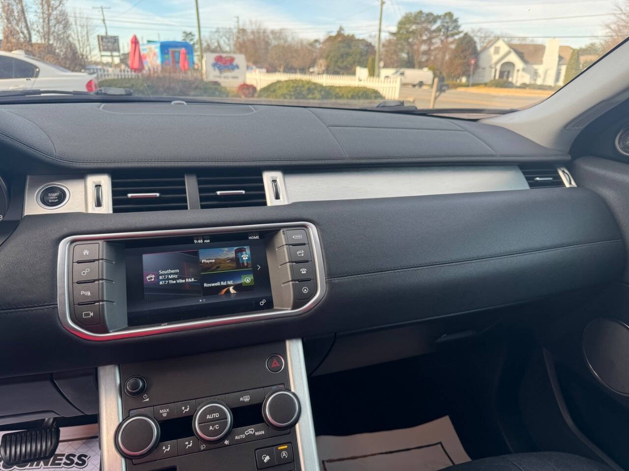 2017 Land Rover Range Rover Evoque Image 19 of 28