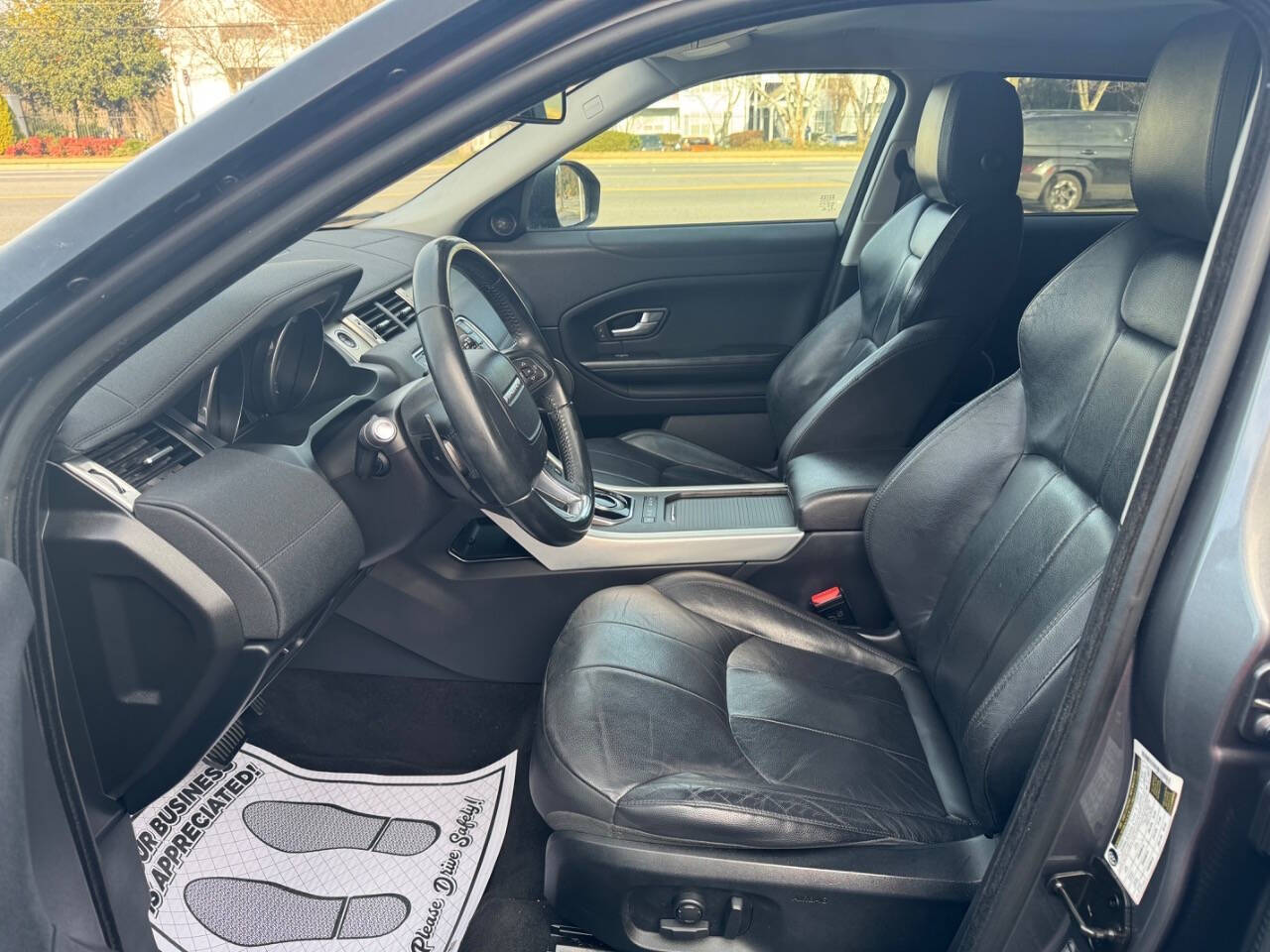 2017 Land Rover Range Rover Evoque Image 14 of 28